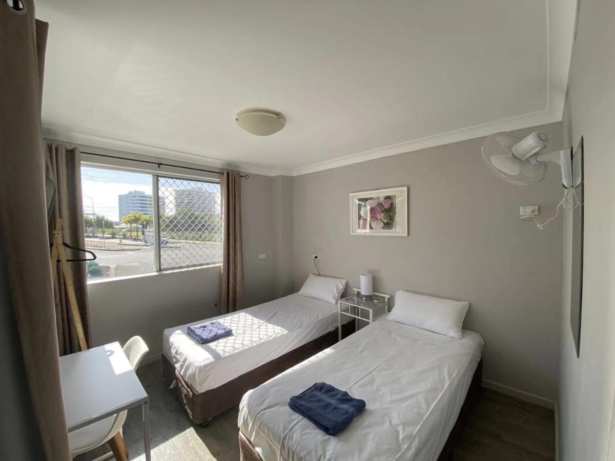 Homely Inn Hostel Χρυσή Ακτή Εξωτερικό φωτογραφία